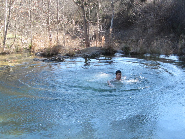 2015/02(February)/Troop214-Colorado-Bend-Philmont-prep/Pond-jump-sequences/640x480_2015-02-07-Colorado-Bend-Philmont-Prep-pond-jumping-240-Sebastian.JPG