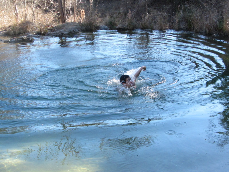2015/02(February)/Troop214-Colorado-Bend-Philmont-prep/Pond-jump-sequences/800x600_2015-02-07-Colorado-Bend-Philmont-Prep-pond-jumping-272-Sebastian.JPG