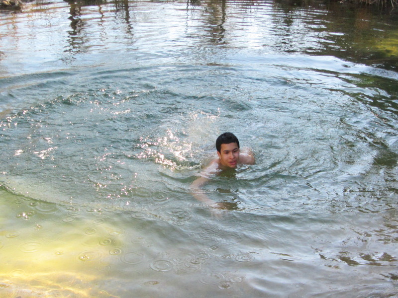 2015/02(February)/Troop214-Colorado-Bend-Philmont-prep/Pond-jump-sequences/800x600_2015-02-07-Colorado-Bend-Philmont-Prep-pond-jumping-318-Sebastian.JPG