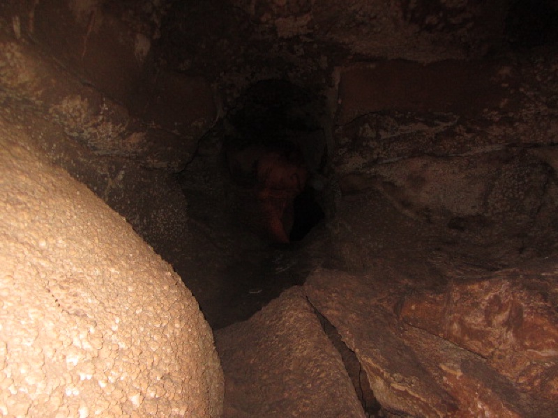 2015/02(February)/Troop214-Davis-Mountains/800x600_2015-02-14-Troop214-Davis-Mountains-019-Cave.JPG