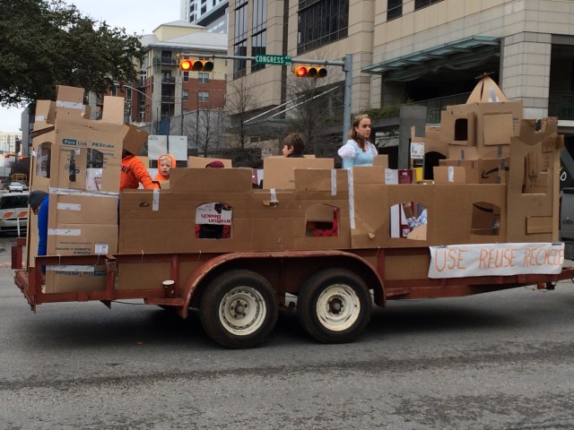 2015/02(February)/Troop214-Report-to-State/640x480_2015-02-07-Troop214-Report-to-State-Parade-05.JPG