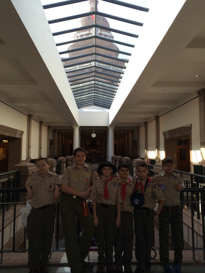 2015/02(February)/Troop214-Report-to-State/800x600_2015-02-07-Troop214-Report-to-State-Parade-31-Zach-Case-ConnorM-Anaken-Aiden-ConnorH.JPG