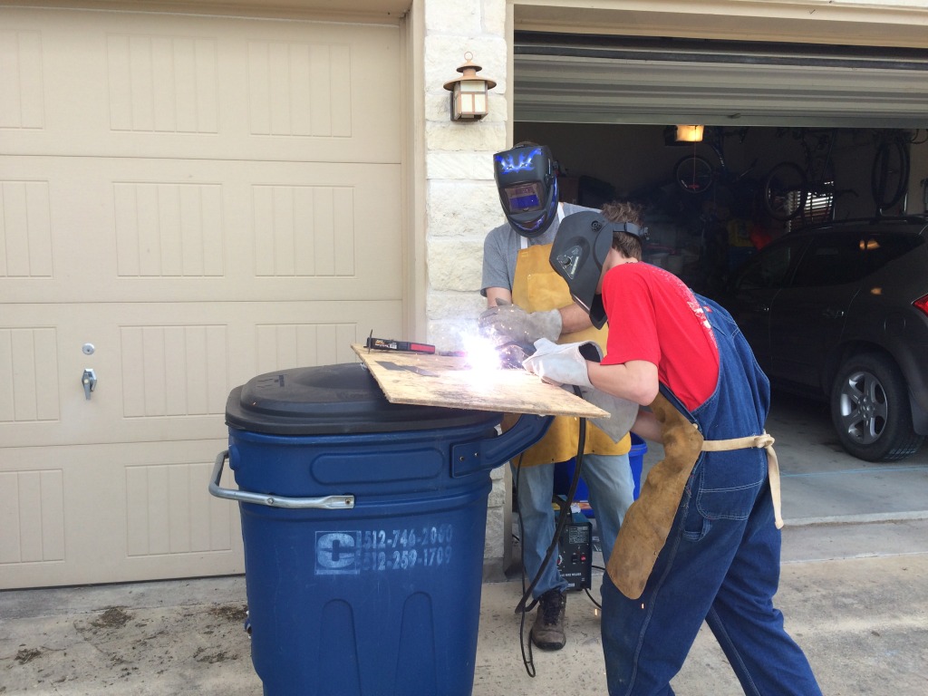2015/02(February)/Troop214-Welding/1024x768_2015-03-13-Troop214-Welding-08-Travis-Chance.JPG