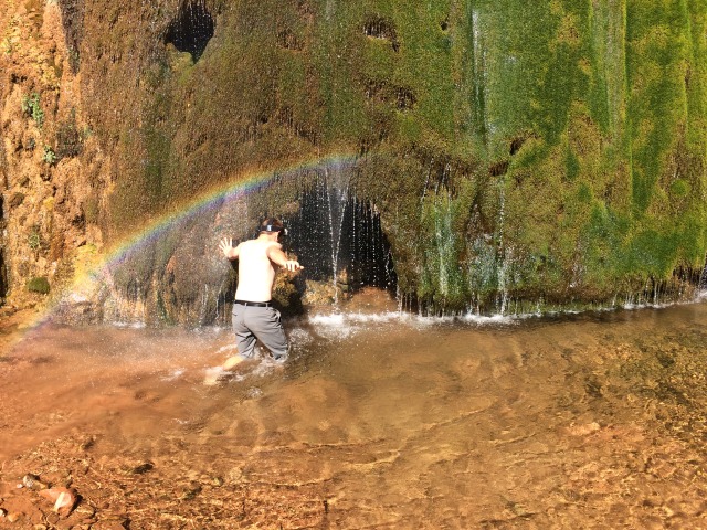 2015/03(March)/Grand-Canyon/4star/640x480_2015-03-17-Grand-Canyon-4star-41-Ribbon-Falls-Connor.jpg