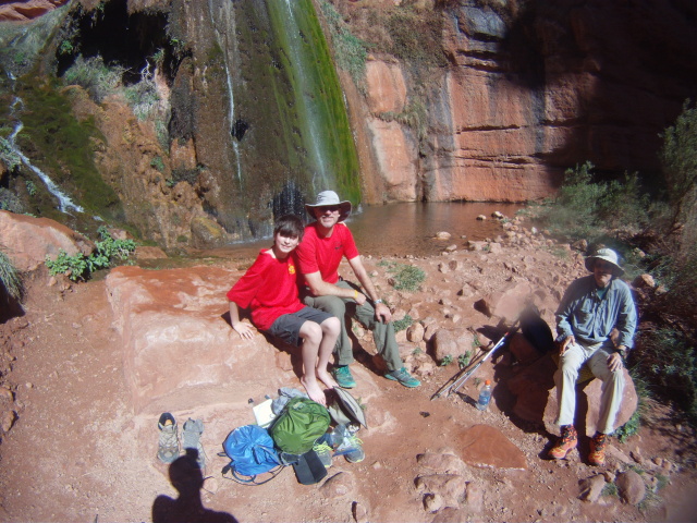 2015/03(March)/Grand-Canyon/4star/640x480_2015-03-17-Grand-Canyon-4star-48-Ribbon-Falls-Dax-Travis-Carl.jpg