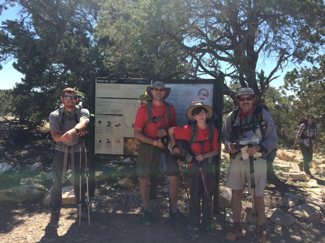 2015/03(March)/Grand-Canyon/4star/640x480_2015-03-20-Grand-Canyon-4star-14-Travis-Dax-Connor-Carl-Hermit-Trailhead.jpg
