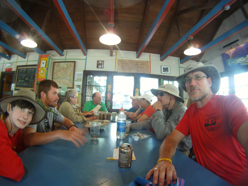2015/03(March)/Grand-Canyon/4star/800x600_2015-03-16-Grand-Canyon-4star-37-Travis-Dax-Connor-Carl-Phantom-Ranch.jpg