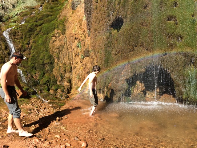 2015/03(March)/Grand-Canyon/640x480_2015-03-17-Grand-Canyon-21-Ribbon-Falls-Connor-Dax-cold-water.jpg