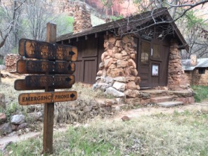 2015-03-18-Grand-Canyon-12-Indian-Garden-library.JPG