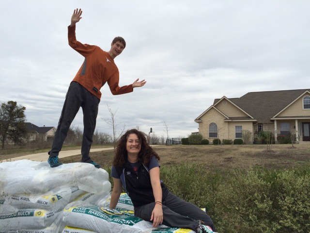2015/03(March)/Troop214-Mulch/640x480_2015-03-07-Troop-214-Mulch-06-Chance-Suzi.JPG