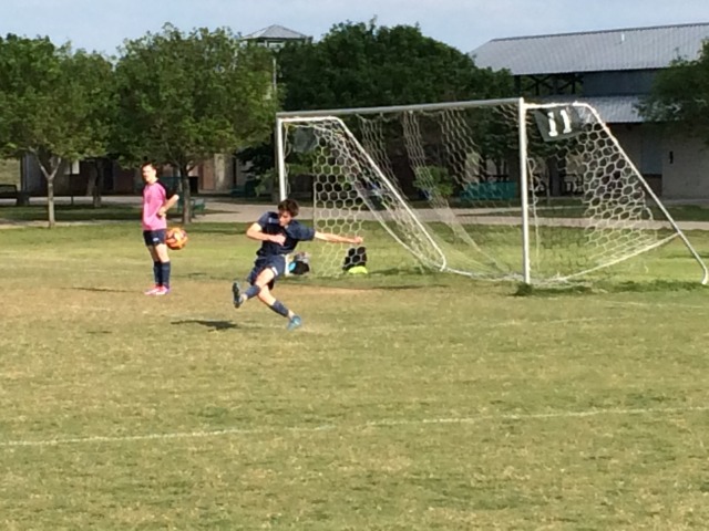 2015/04(April)/Chance-Soccer/640x480_2015-04-21-Chance-Soccer-4.JPG