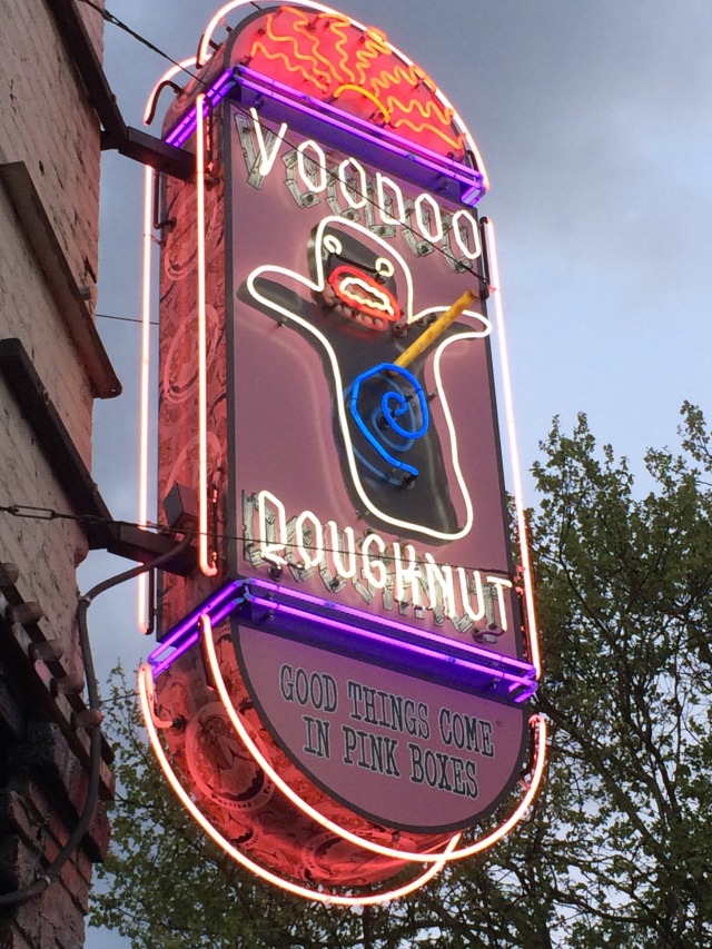 2015/04(April)/ERM-Portland-OR/640x480_2015-04-07-ERM-Portland-02-VooDoo-Doughnuts.JPG