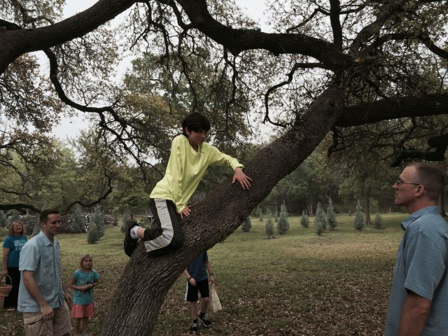 2015/04(April)/Easter/640x480_2015-04-05-Easter-068-Josh-Sydney-Dax-Travis.JPG