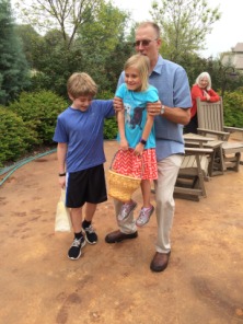 2015-04-05-Easter-059-Ian-Sydney-Travis-Susana.JPG