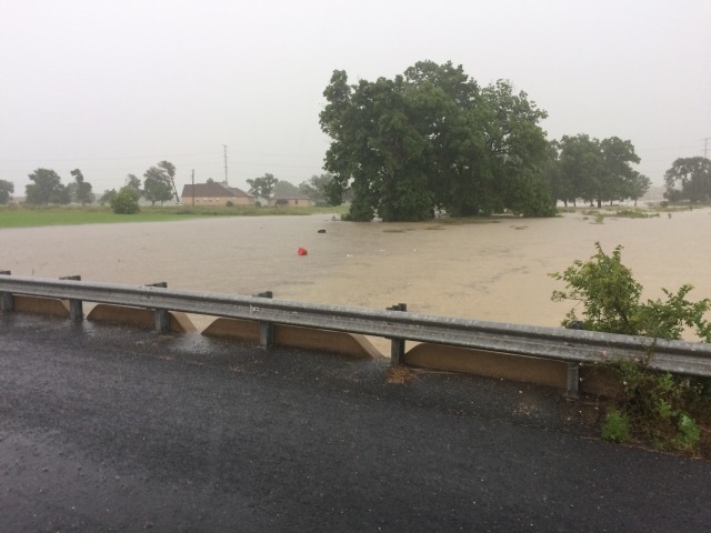 2015/05(May)/2015-05-25-Memorial-Day-Flood-Hutto/640x480_2015-05-25-Memorial-Day-Flood-08.JPG