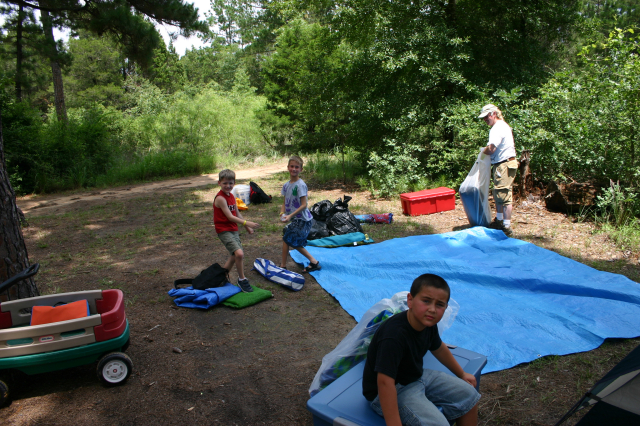 2015/05(May)/2015-05-Chance-Eagle-Court-of-Honor-5-Star/640x480_2007-06-17-Cub-Scout-Camp-Tom-Wooten-03.jpg