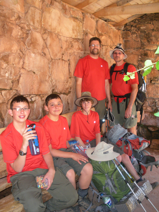 2015/05(May)/2015-05-Chance-Eagle-Court-of-Honor-5-Star/640x480_2013-03-14-Grand-Canyon-16-Hermits-Rest-Nathan-Lance-Chance-Matt-Travis-spring-GOOD.jpg