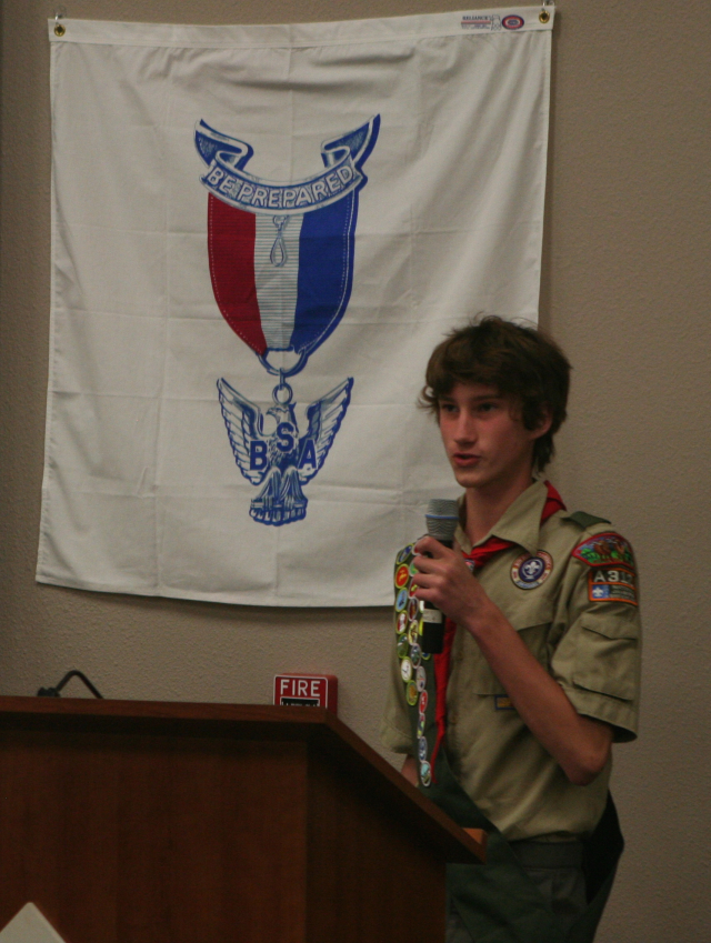 2015/05(May)/2015-05-Chance-Eagle-Court-of-Honor-5-Star/640x480_2014-03-02-Troop214-Jack-Eagle-COH-05-Chance-Ken.jpg