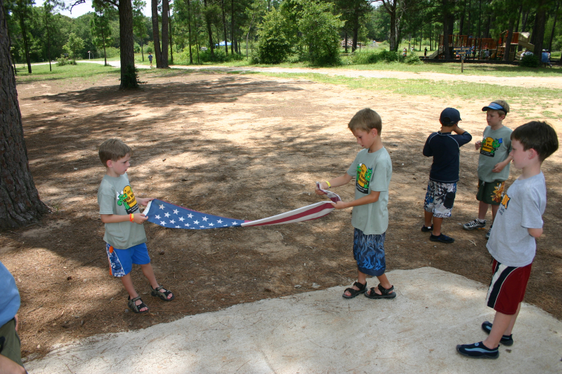 2015/05(May)/2015-05-Chance-Eagle-Court-of-Honor-5-Star/800x600_2007-06-19-Cub-Scout-Camp-Tom-Wooten-26.jpg