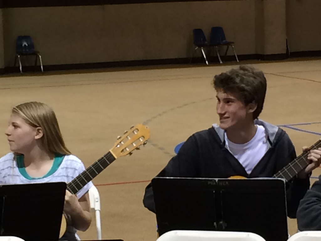 2015/05(May)/Chance-Guitar-recital/1024x768_2015-05-08-Chance-Guitar-recital-04-Emily.JPG