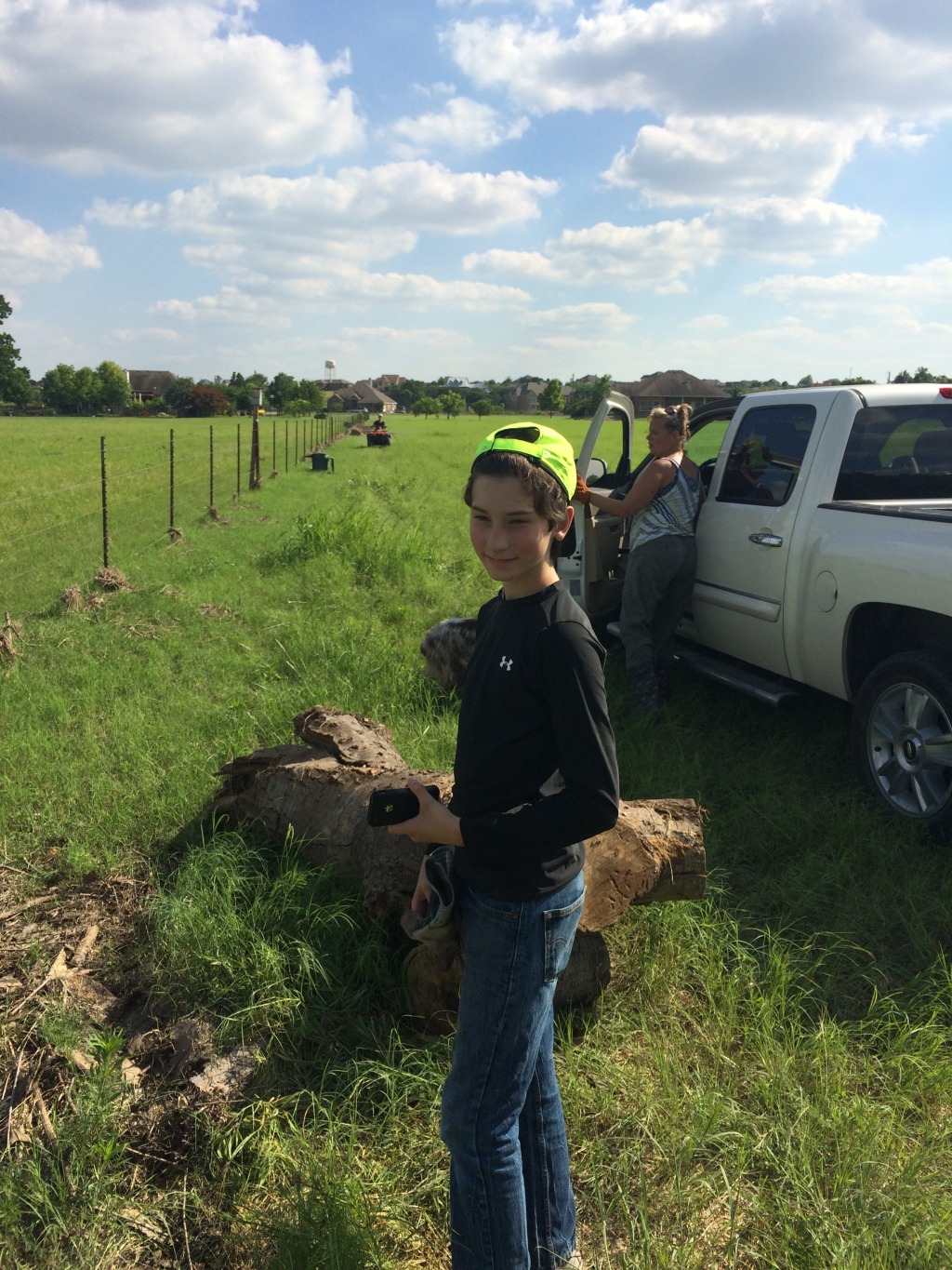 2015-06-03-Helping-neighbors-after-Memorial-Day-Flood-02-Dax.JPG