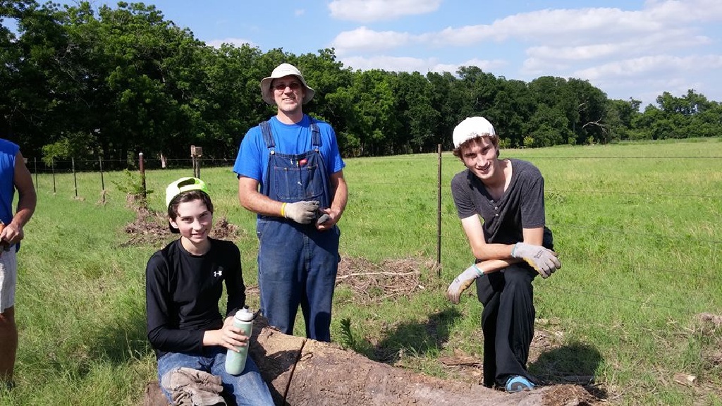 2015-06-04-Helping-neighbors-after-Memorial-Day-Flood-08-Dax-Travis-Chance-GOOD.JPG