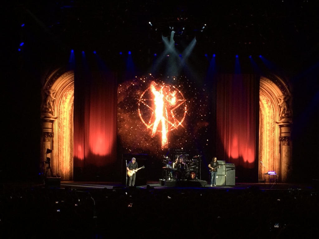 2015-05-16-Rush-R40-final-concert-10.JPG