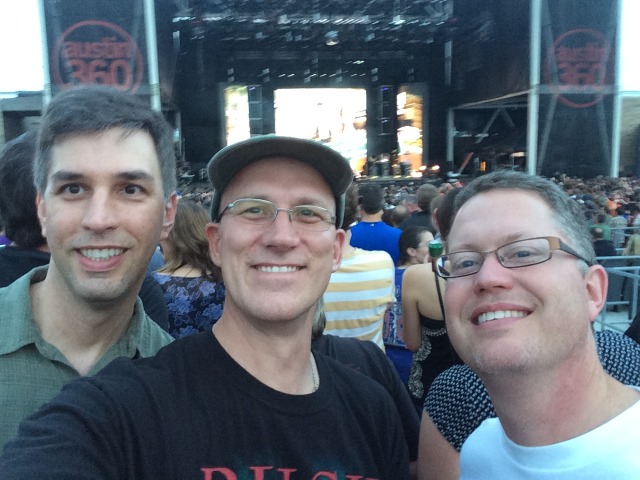2015/05(May)/RUSH-R40-final-concert/640x480_2015-05-16-Rush-R40-final-concert-4-Stan-Travis-Greg.JPG