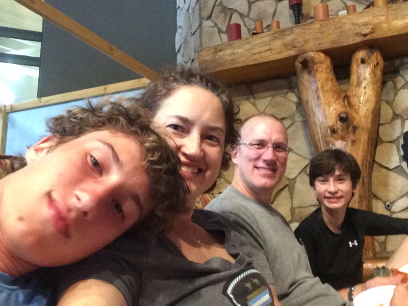 2015/06(June)/Great-Wolf-Lodge/800x600_2015-06-25-Great-Wolf-Lodge-06-Chance-Suzi-Travis-Dax.JPG