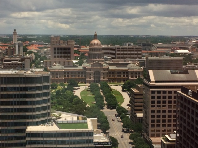 2015/06(June)/Misc/640x480_2015-06-15-Austin-Capital-3.JPG
