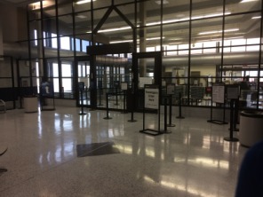 2015-07-31-ERM-Waco-TX-Airport-noboy-at-TSA-Security.JPG