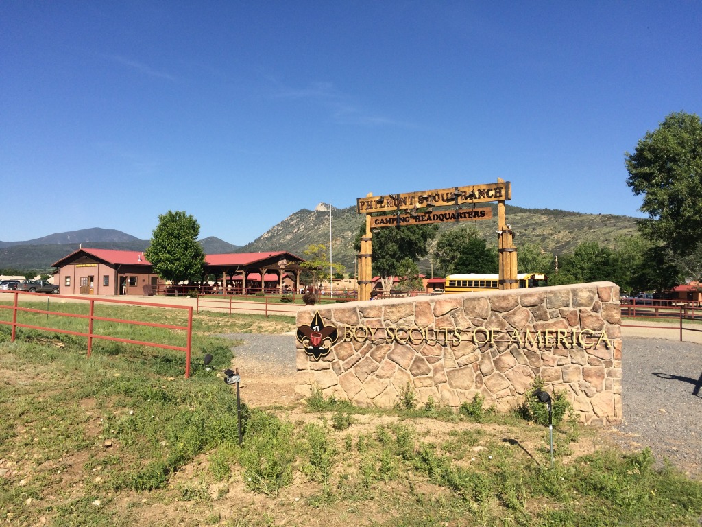 2015-06-30-Philmont-5star-001-Main-sign-with-boots.jpg