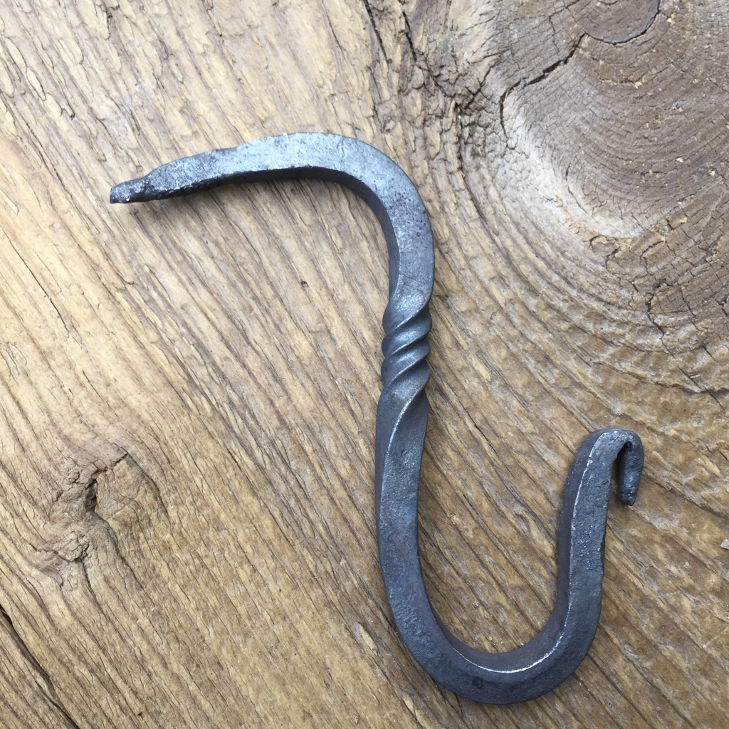 2015/07(July)/Philmont-630e-Crew-8787-Troop214/1024x768_2015-07-08-Philmont-5star-023-French-Henry-S-hook-blacksmith.jpg