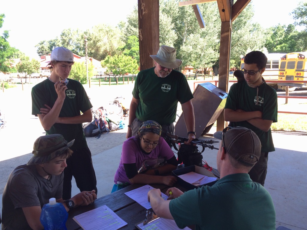 2015/07(July)/Philmont-630e-Crew-8787-Troop214/1024x768_2015-07-11-Philmont-5star-012-checking-into-basecamp-Chance-Ron-Rhys-Sebastian.jpg