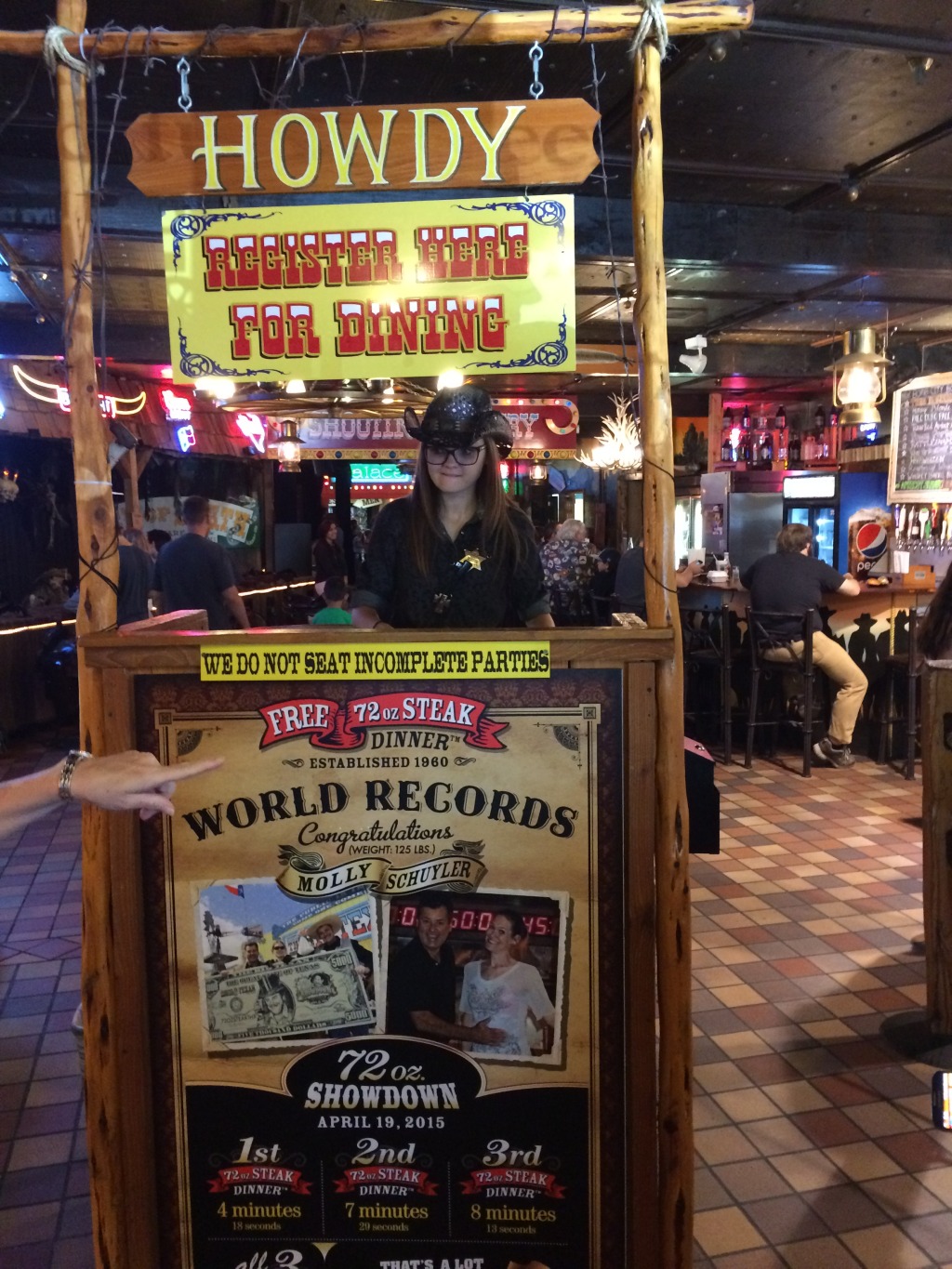 2015/07(July)/Philmont-630e-Crew-8787-Troop214/1024x768_2015-07-12-Philmont-Big-Texan-dining-2.JPG