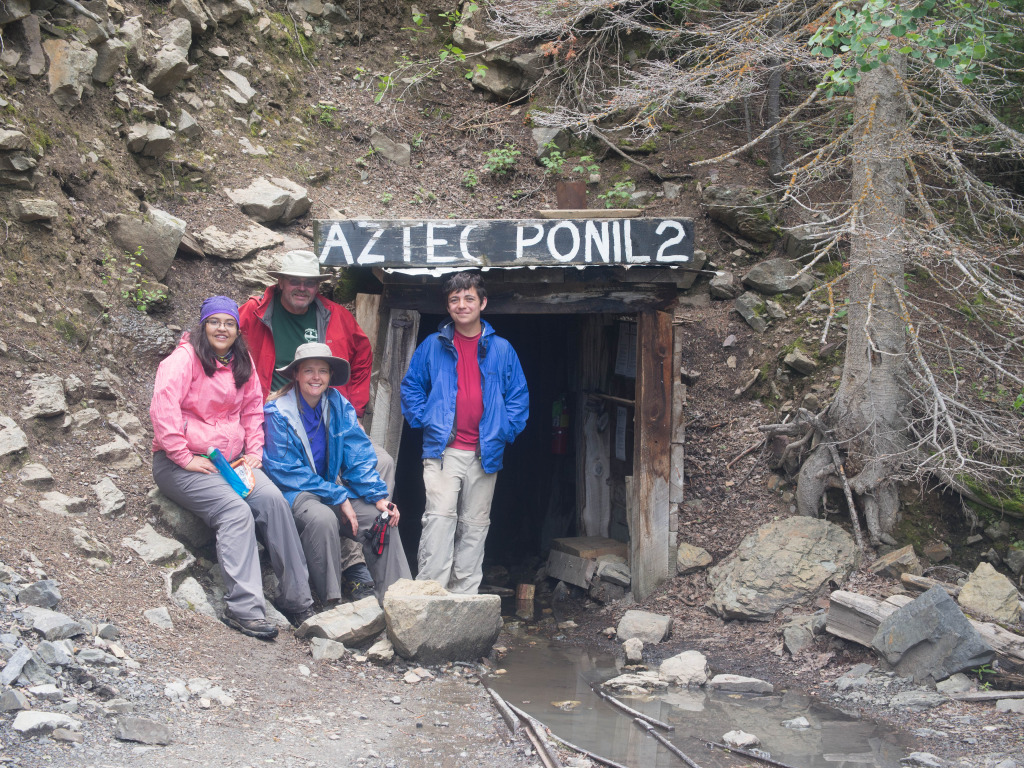 2015/07(July)/Philmont-630e-Crew-8787-Troop214/4star/1024x768_2015-07-08-Philmont-4star-13-Rhys-Ron-Becky-Will-mine.jpg