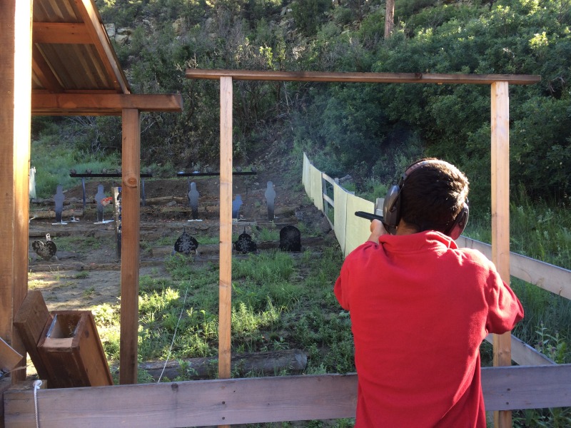 2015/07(July)/Philmont-630e-Crew-8787-Troop214/4star/800x600_2015-07-10-Philmont-4star-02-Ponil-Cowboy-shooting-guns-Sebastian.JPG