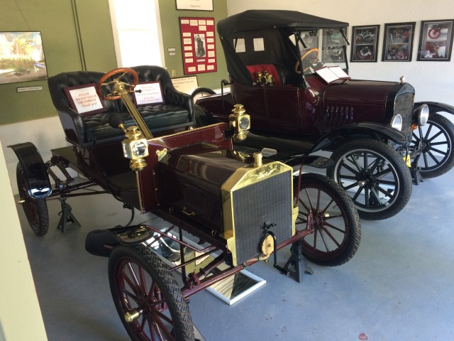 2015-06-30-Philmont-5star-004-Villa-Philmonte-cars-with-wrong-paint-colors.jpg