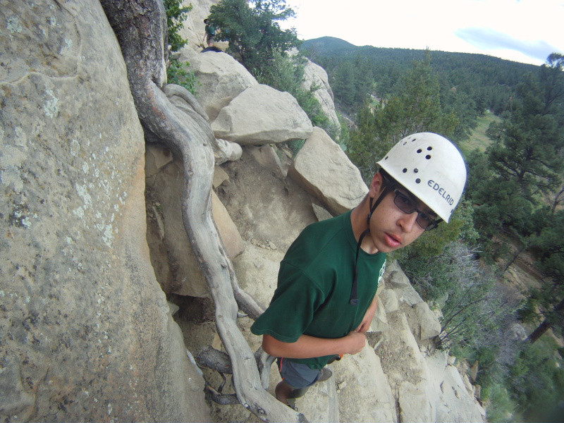 2015/07(July)/Philmont-630e-Crew-8787-Troop214/800x600_2015-07-10-Philmont-5star-026-Dean-Cow-climbing-rapelling-Sebastian.jpg