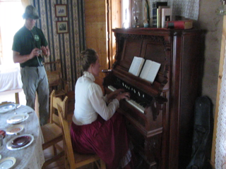 2015-07-01-Philmont-5star-019-New-Abreau-Pat-foot-pedal-organ.png