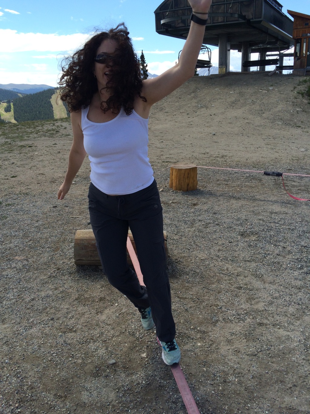 2015/08(August)/Colorado-anniversary/1024x768_2015-08-16-Keystone-11-slackline-Suzi.JPG