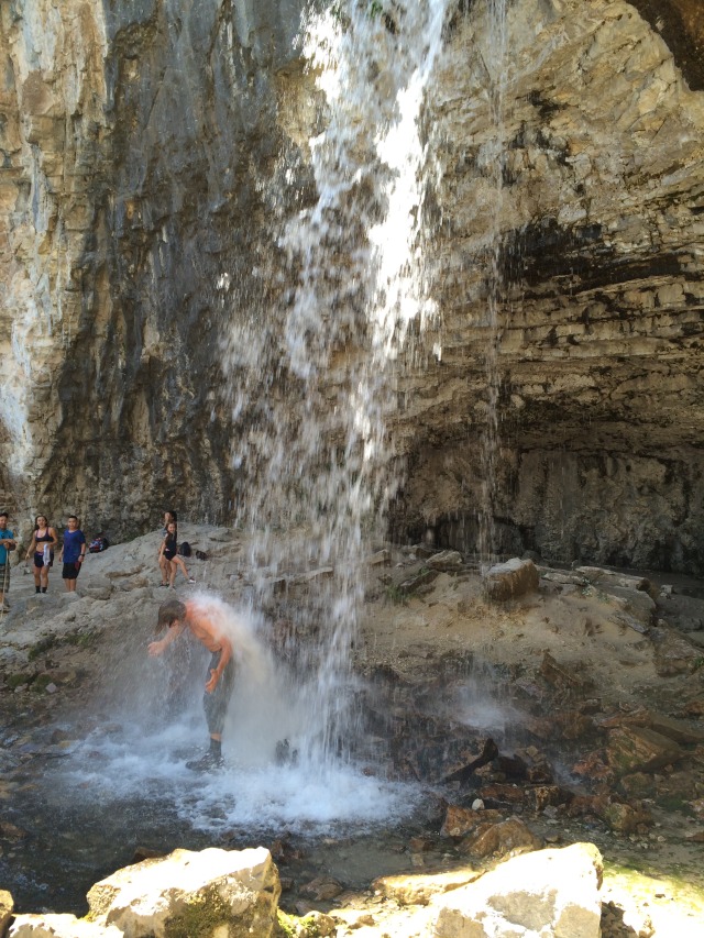 2015/08(August)/Colorado-anniversary/640x480_2015-08-15-Hanging-Lake-100-Justin.JPG