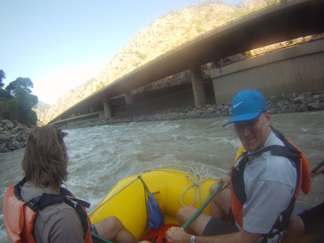 2015/08(August)/Colorado-anniversary/Colorado-Rafting-GoPro/640x480_2015-08-15-whitewater-rafting-13-Travis-Justin.JPG