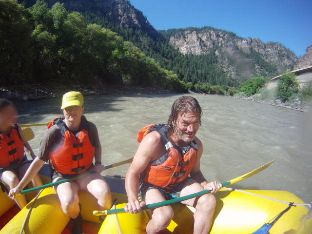 2015/08(August)/Colorado-anniversary/Colorado-Rafting-GoPro/640x480_2015-08-15-whitewater-rafting-25-Suzi-Justin.JPG