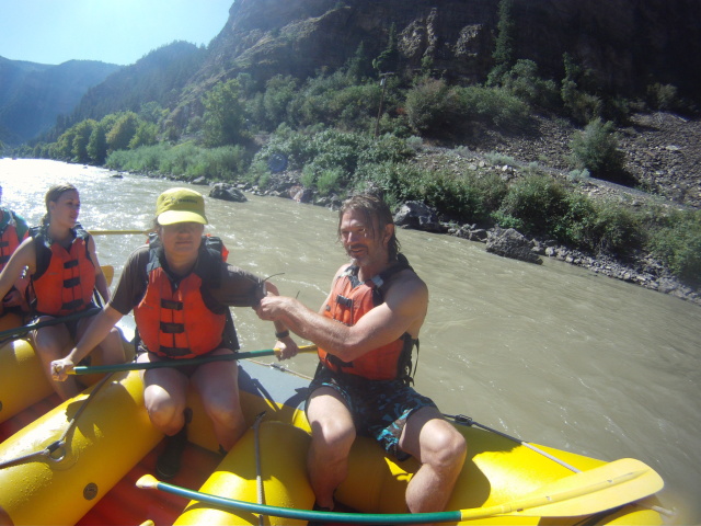 2015/08(August)/Colorado-anniversary/Colorado-Rafting-GoPro/640x480_2015-08-15-whitewater-rafting-35-Suzi-Justin.JPG