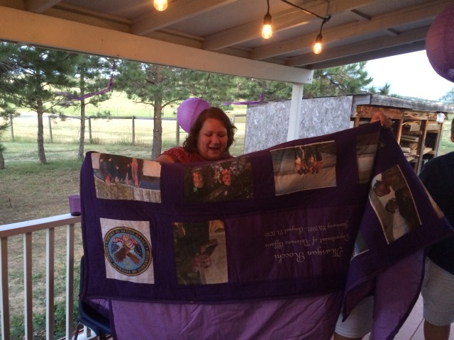 2015/08(August)/ERM-Maryan-Ro-retirement-party-in-Denver/640x480_2015-08-13-ERM-Denver-13-MaryanRo-Retirement-party-blanket.JPG