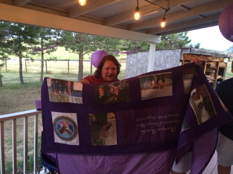 2015/08(August)/ERM-Maryan-Ro-retirement-party-in-Denver/800x600_2015-08-13-ERM-Denver-13-MaryanRo-Retirement-party-blanket.JPG