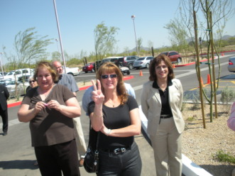 2009-03-26-ITOC-Phoenix-Marriott-03-MaryAnn-Barbie-Lydia.JPG