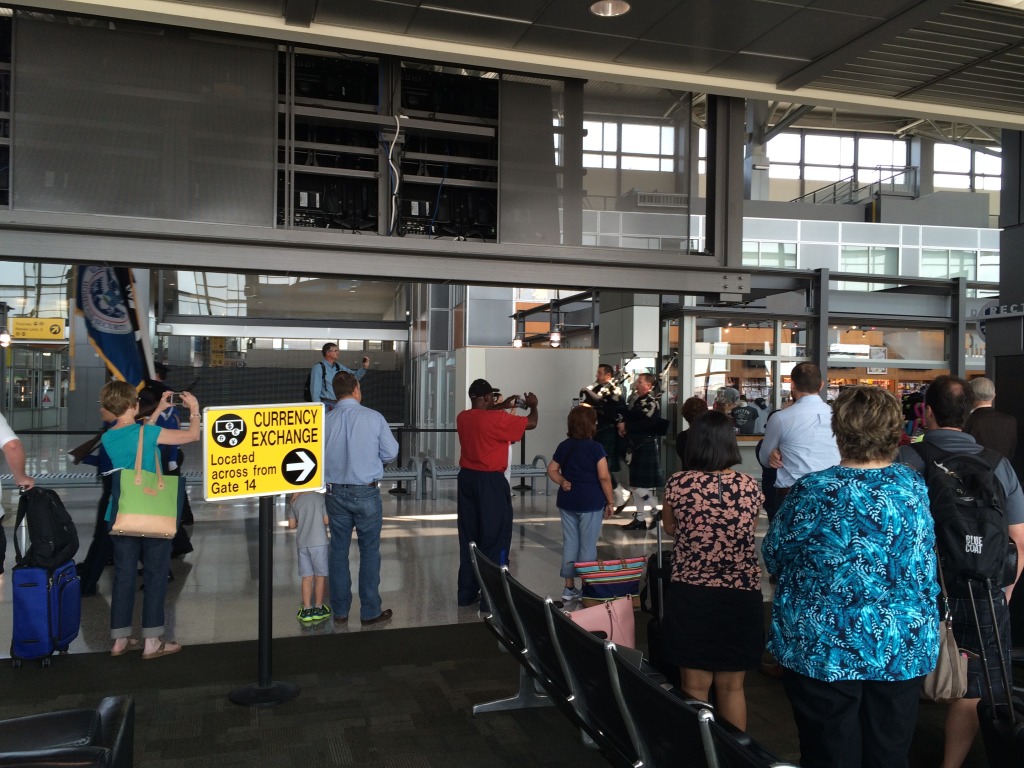 2015-08-28-military-honors-at-airport-2.JPG