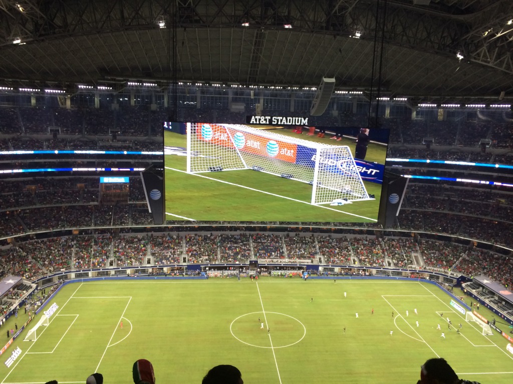 2015/09(September)/Argentina-vs-Mexico-soccer-game/1024x768_2015-09-08-Pro-Soccer-game-Arlington-TX-Argentina-vs-Mexico-17.JPG